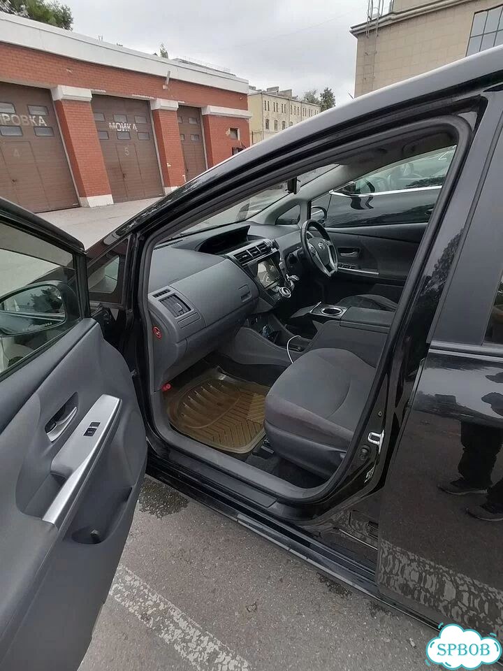 Toyota Prius Alpha 1.8 CVT, 2011, 195 000 км фото 7