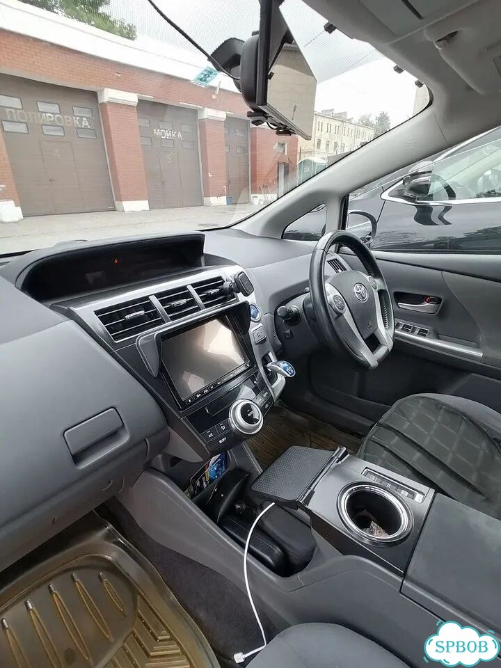 Toyota Prius Alpha 1.8 CVT, 2011, 195 000 км фото 8