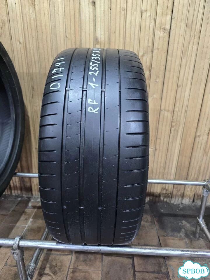 Pirelli P Zero PZ4 255/35 R19 96Y фото 1