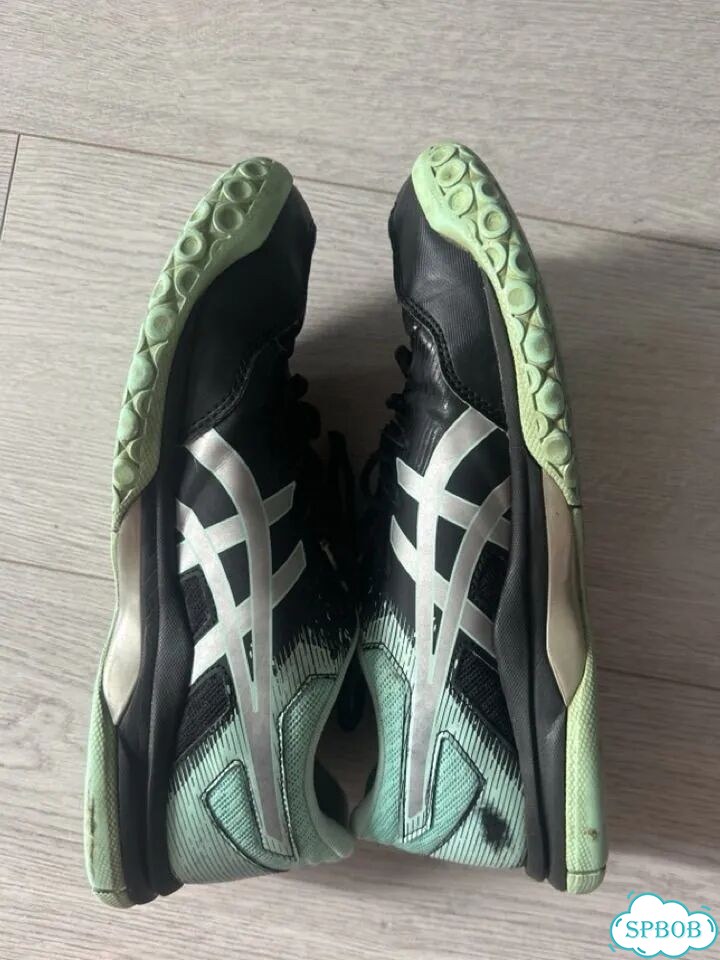 Asics волейбольныекроссовки фото 5