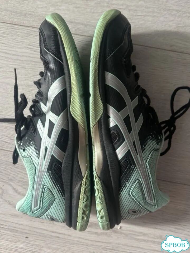 Asics волейбольныекроссовки фото 6