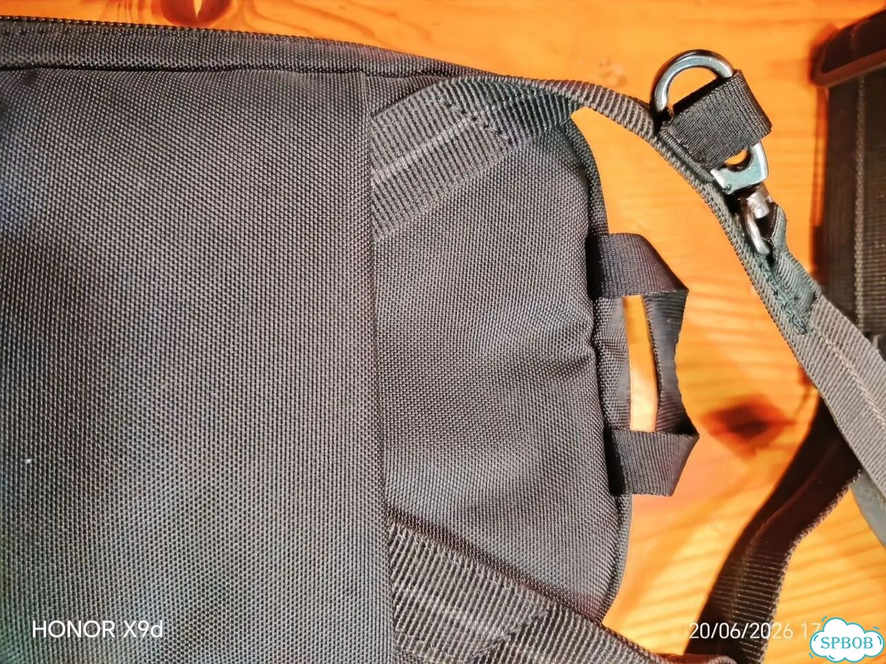 Сумка pacsafe через плечо фото 5