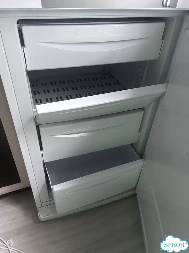 Морозильная камера Indesit фото 3