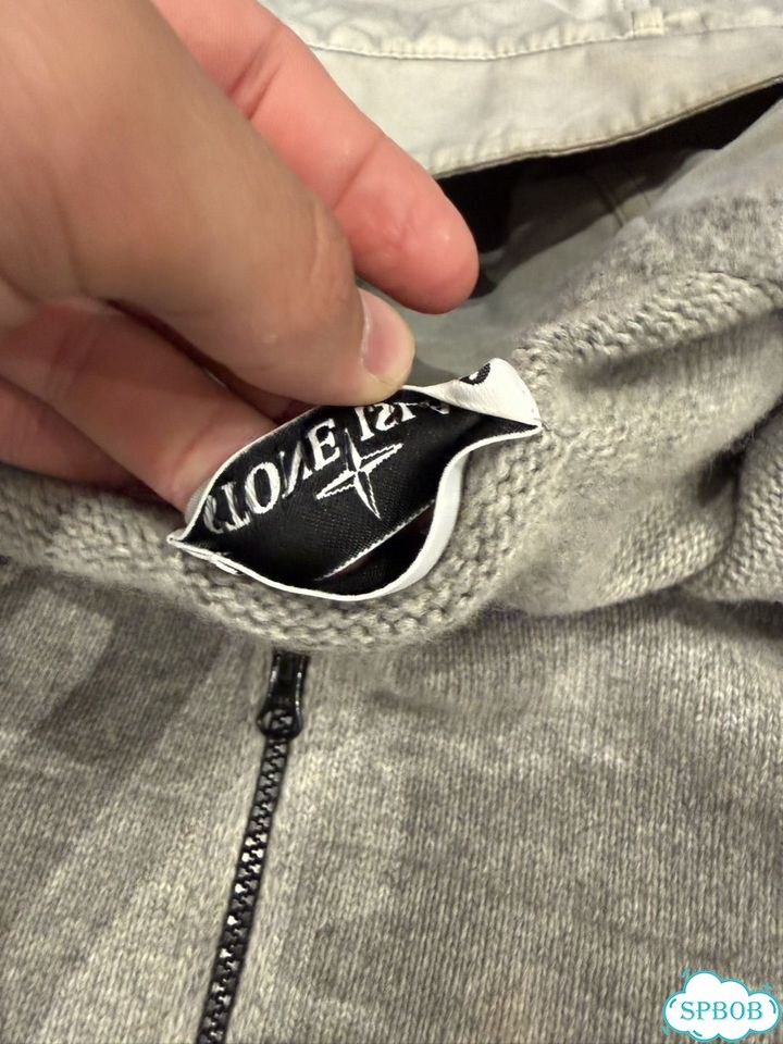 Шерстянная кофта stone island фото 6
