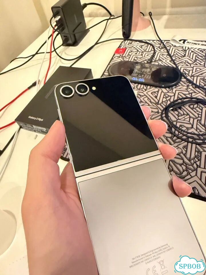 Samsung Galaxy Z Flip 6, 12/256 ГБ фото 5