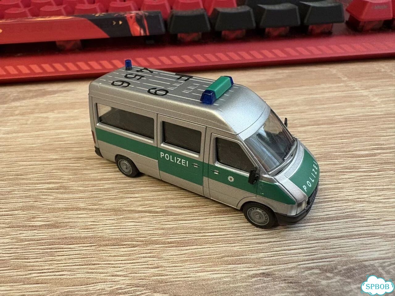 Модель авто Herpa 1:87 полиция фото 1