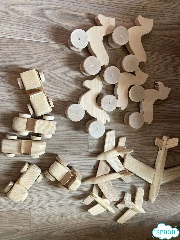 Игрушки пакетом дерево фото 1