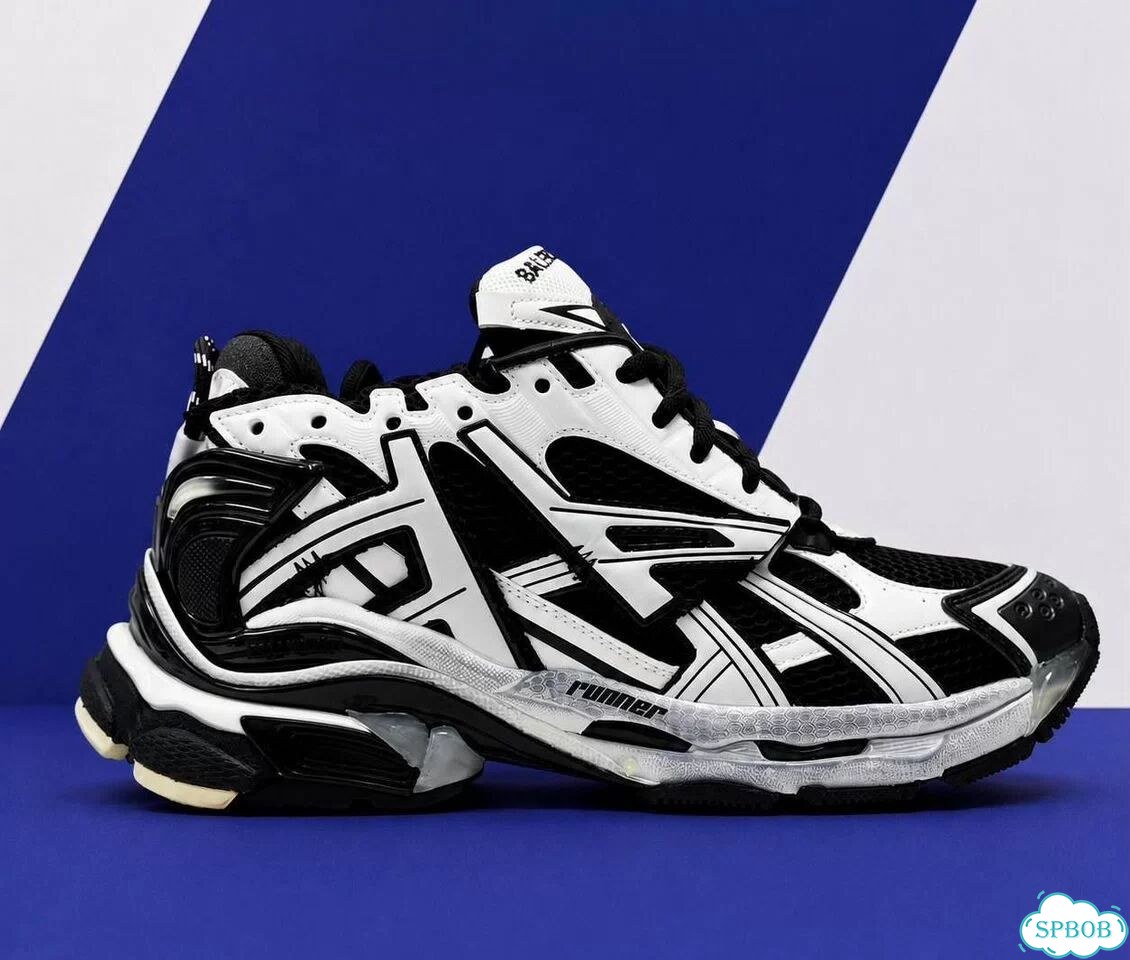 Кроссовки Balenciaga runner black white фото 1