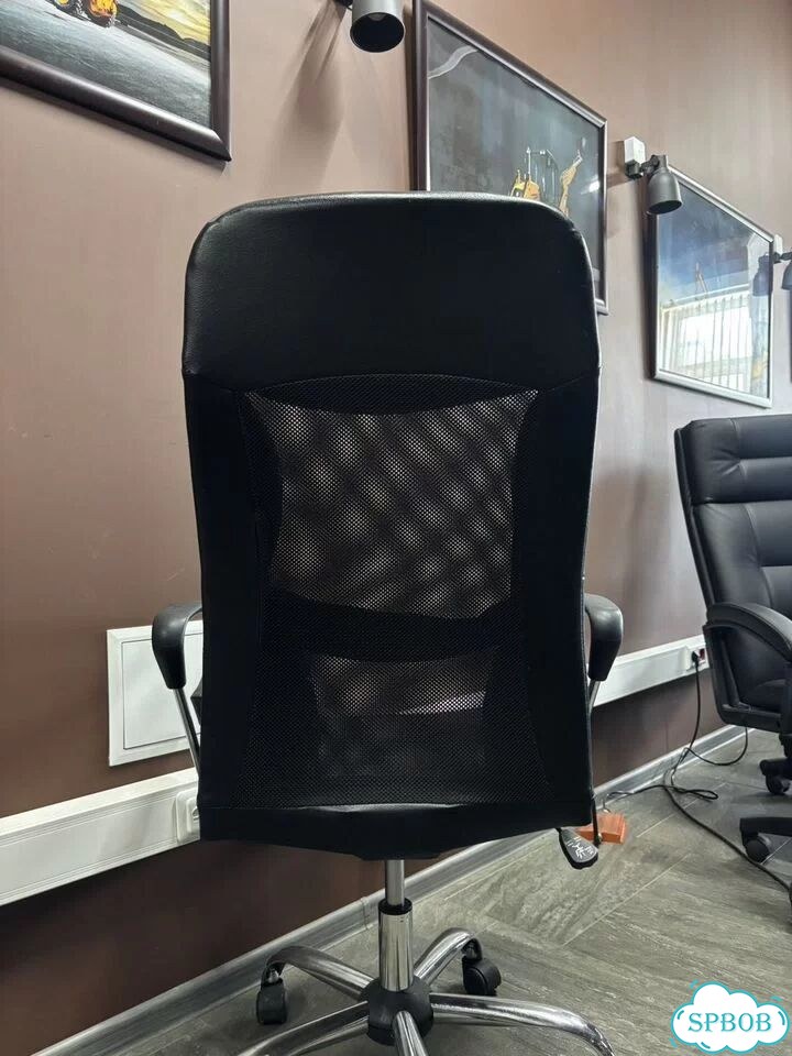 Компьютерное офисное кресло фото 6