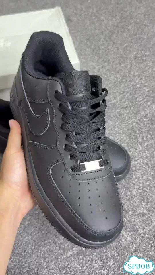 Кроссовки Nike Air Force 1 фото 1