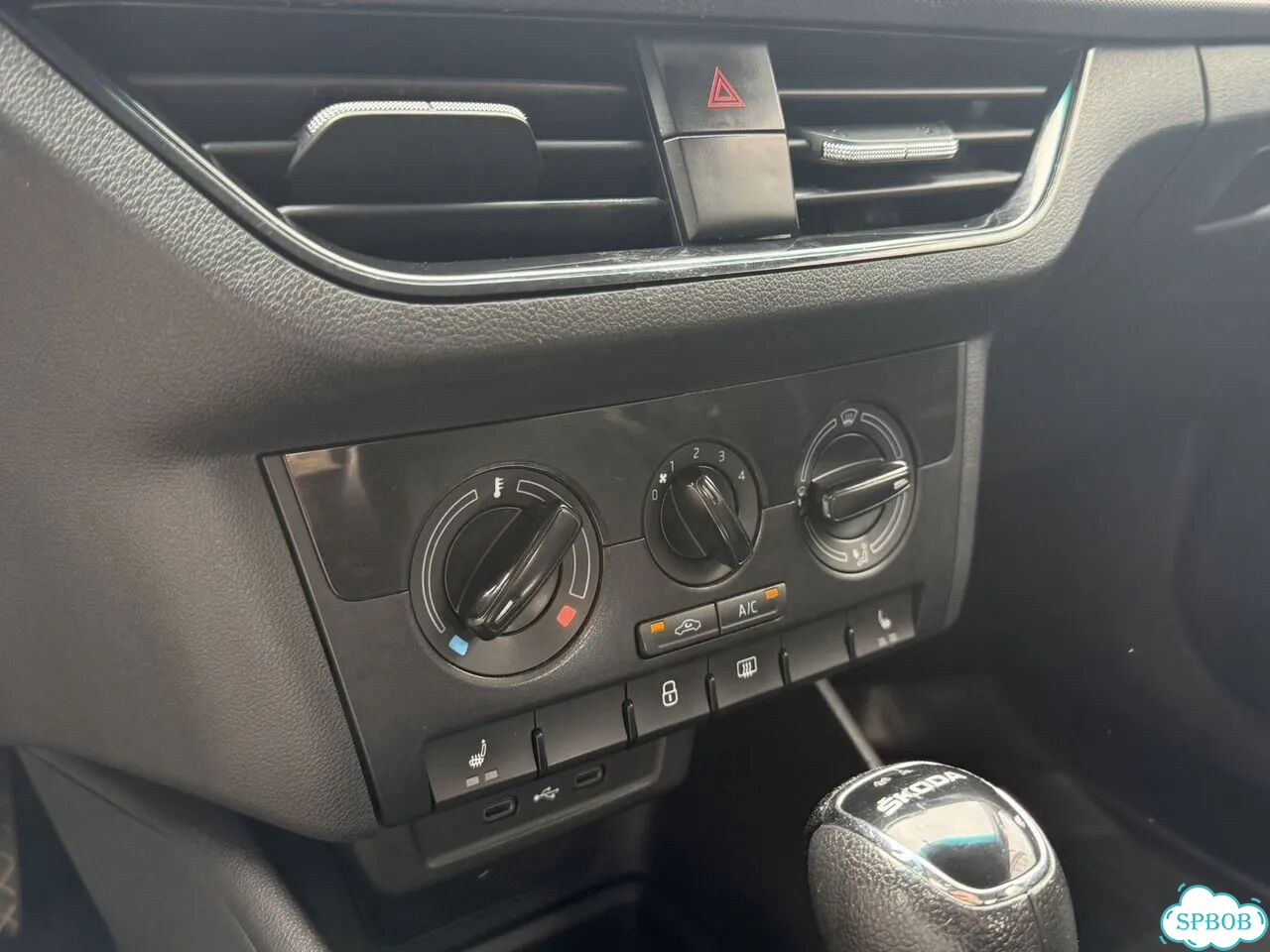 Skoda Rapid 1.6 AT, 2021, 350 000 км фото 12