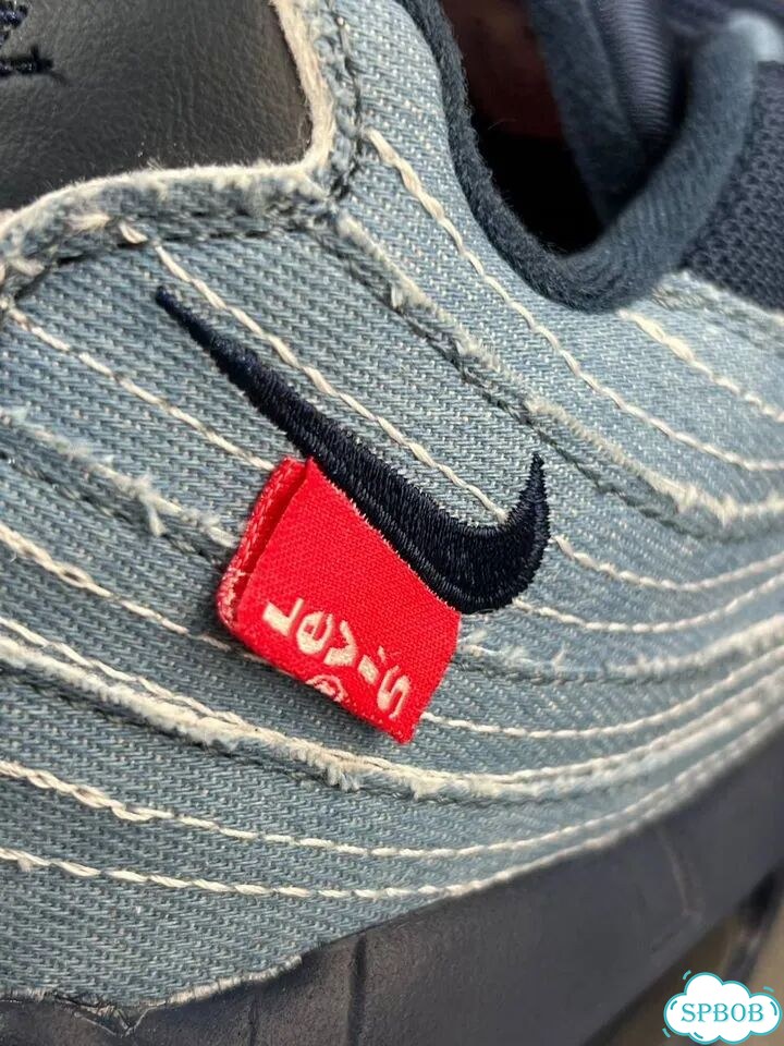 Кроссовки Nike x Levi's Air Max 95 'Obsidian' фото 10