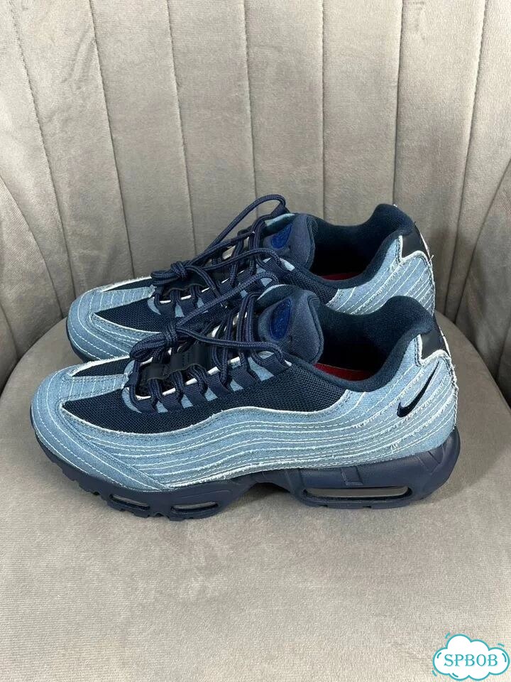 Кроссовки Nike x Levi's Air Max 95 'Obsidian' фото 3