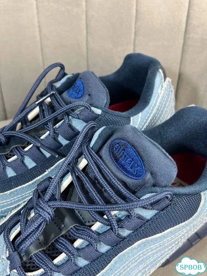 Кроссовки Nike x Levi's Air Max 95 'Obsidian' фото 5