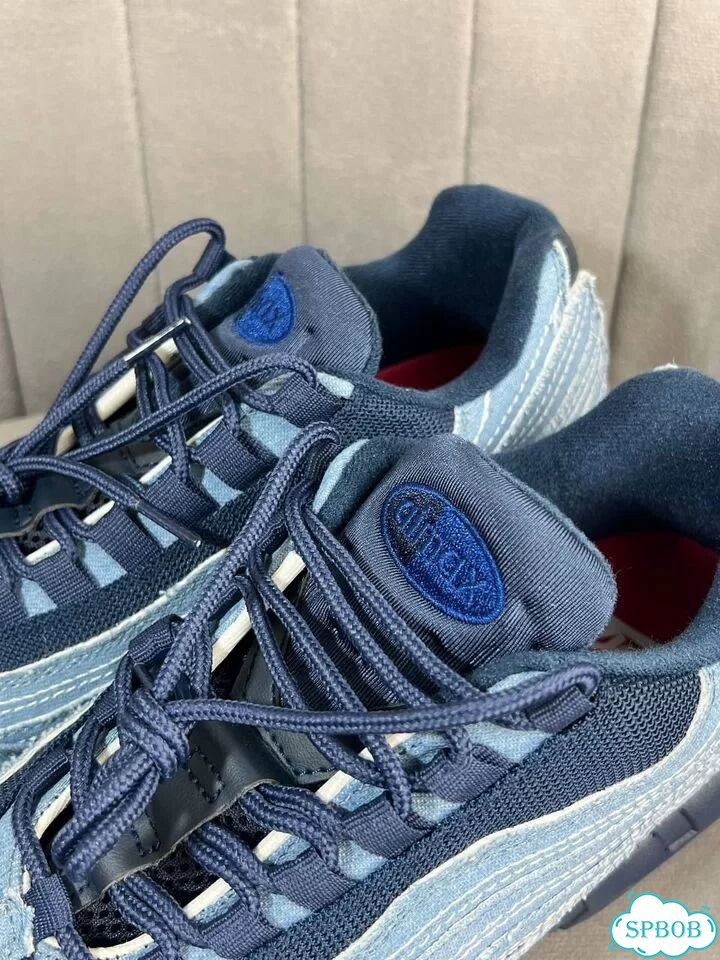Nike x Levi's Air Max 95 'Obsidian' фото 5