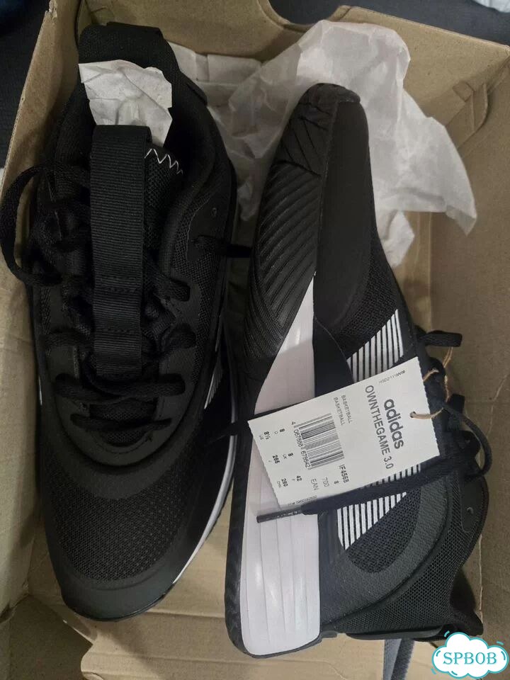 Кроссовки Adidas 40.5 новые фото 1