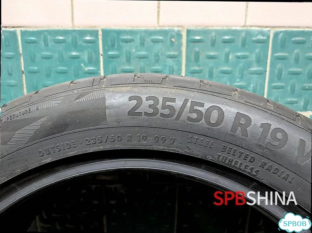 Continental Ultracontact UC6 SUV 235/50 R19 101U фото 4