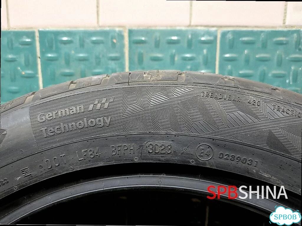 Continental Ultracontact UC6 SUV 235/50 R19 101U фото 5