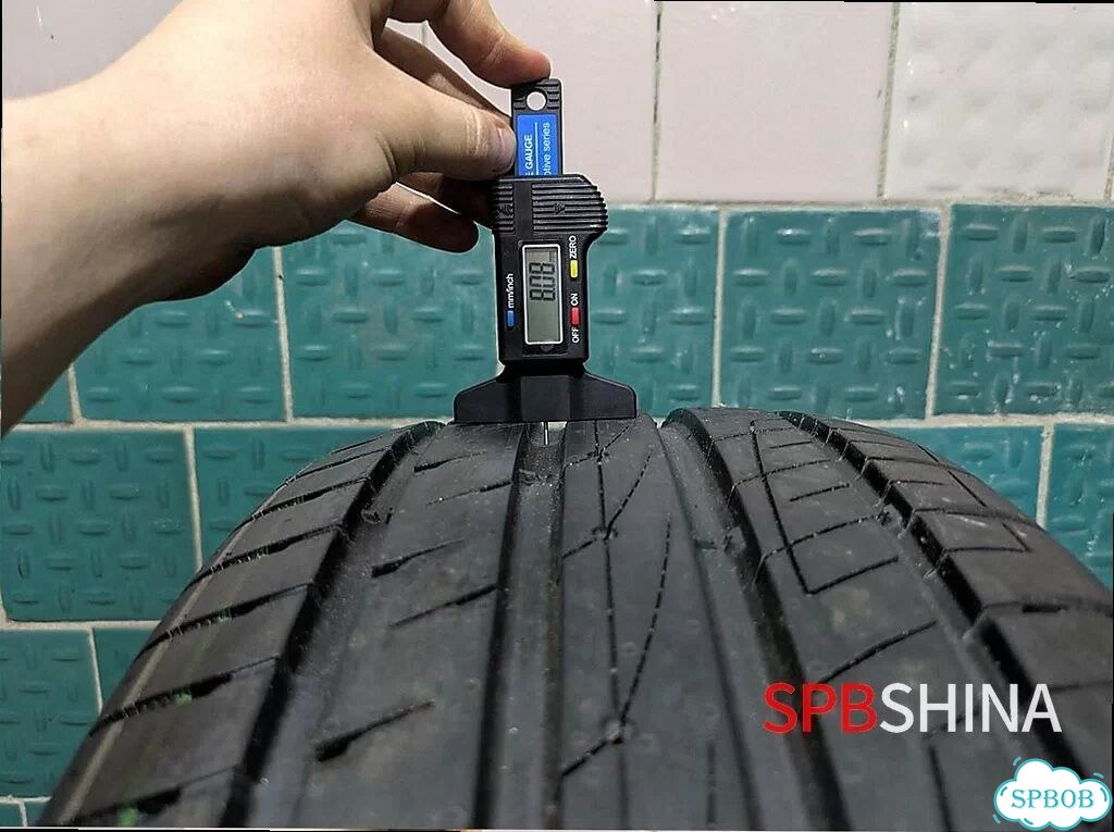 Continental Ultracontact UC6 SUV 235/50 R19 101U фото 7