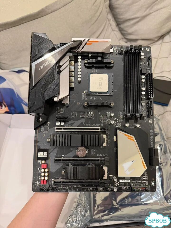Gigabyte b450 aorus pro фото 2