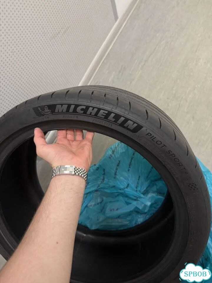 Michelin Pilot Sport 4 S 255/35 R19 96Y фото 1
