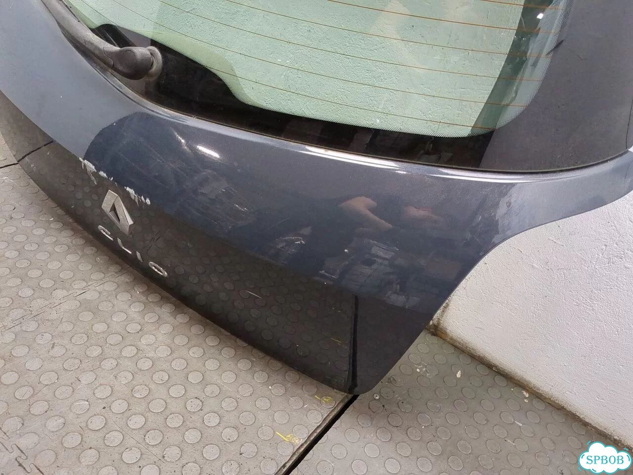 Крышка багажника Renault Clio фото 8