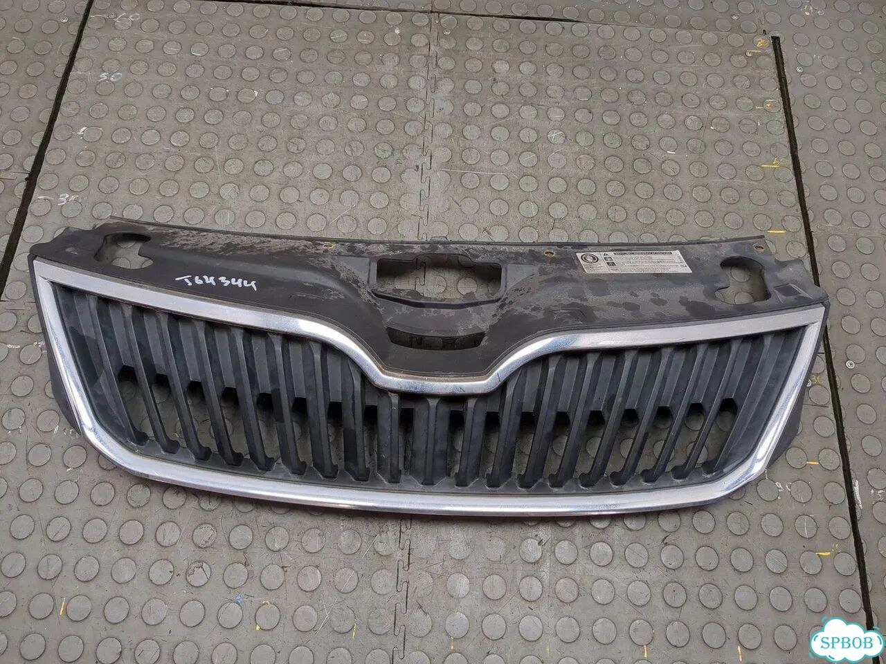 Решетка радиатора Skoda Rapid фото 1