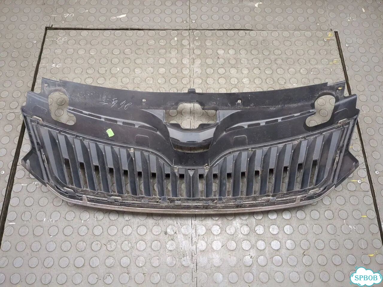 Решетка радиатора Skoda Rapid фото 3