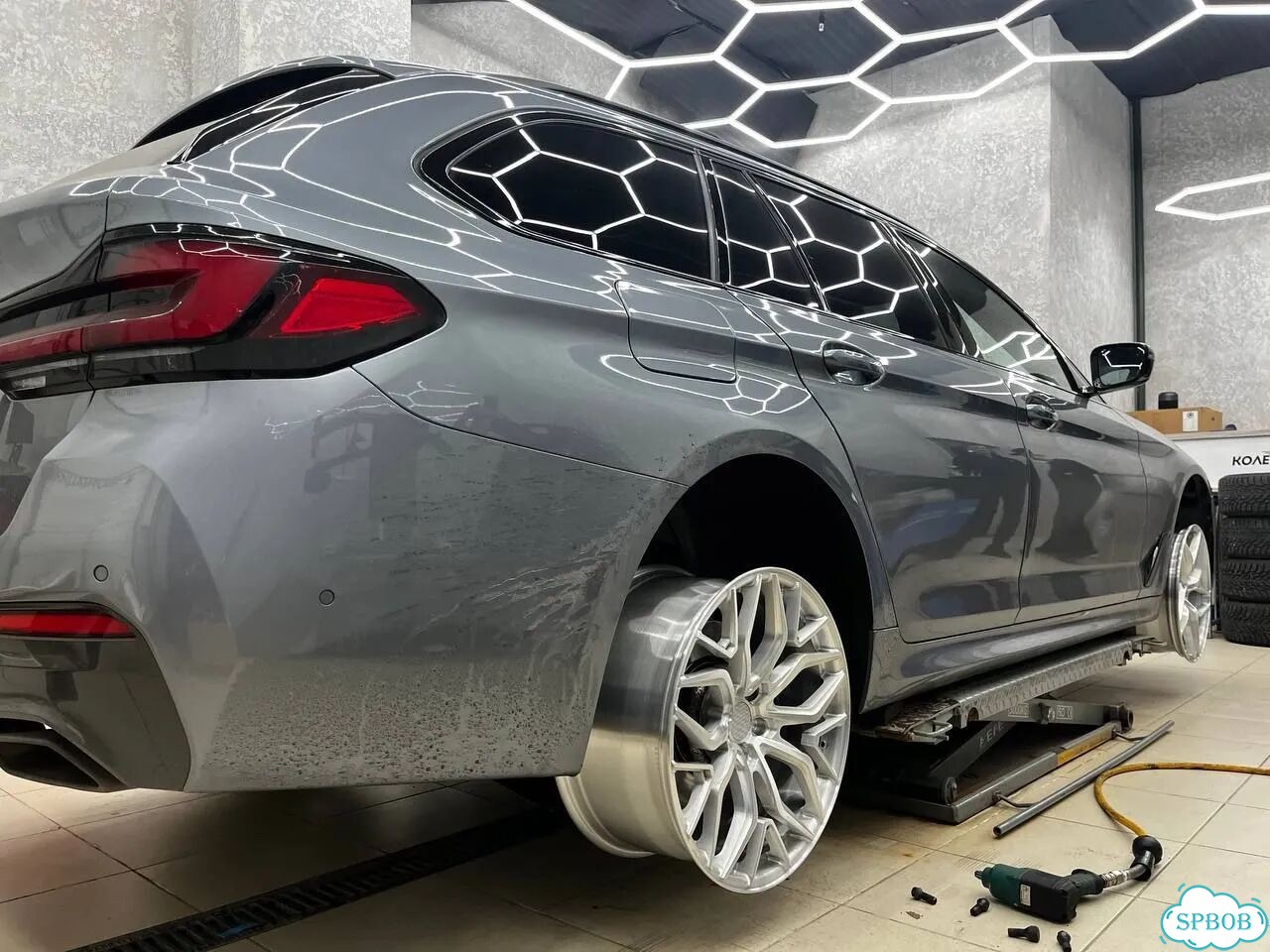 Кованые диски R22 BMW 826M фото 5
