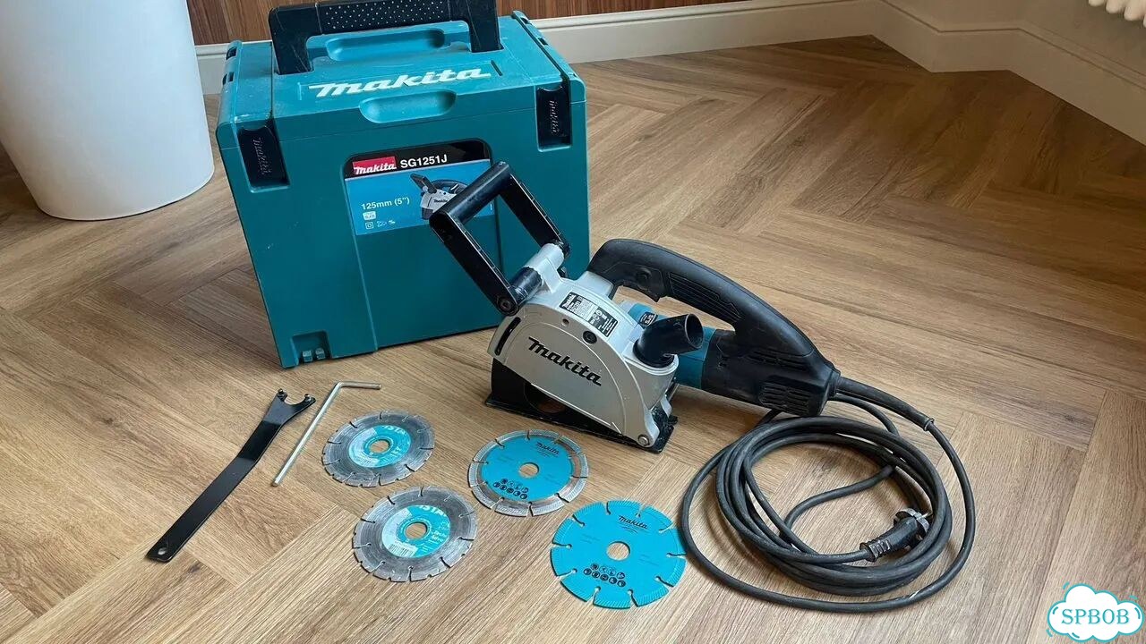 Makita SG1251 +4 диска. Состояние близкое к новому фото 1