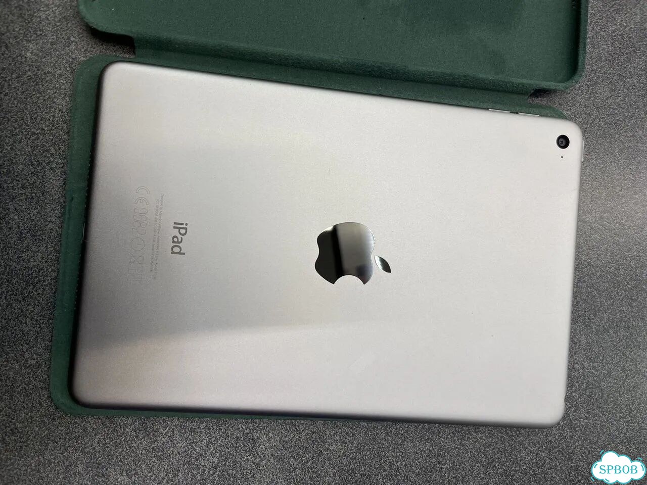 iPad mini 4 128gb фото 2