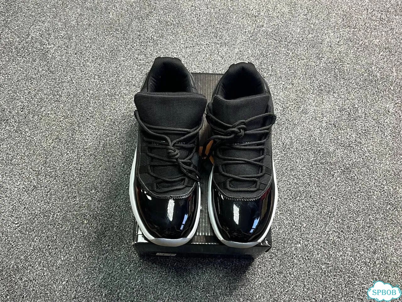 Кроссовки Nike Air Jordan 11 фото 8