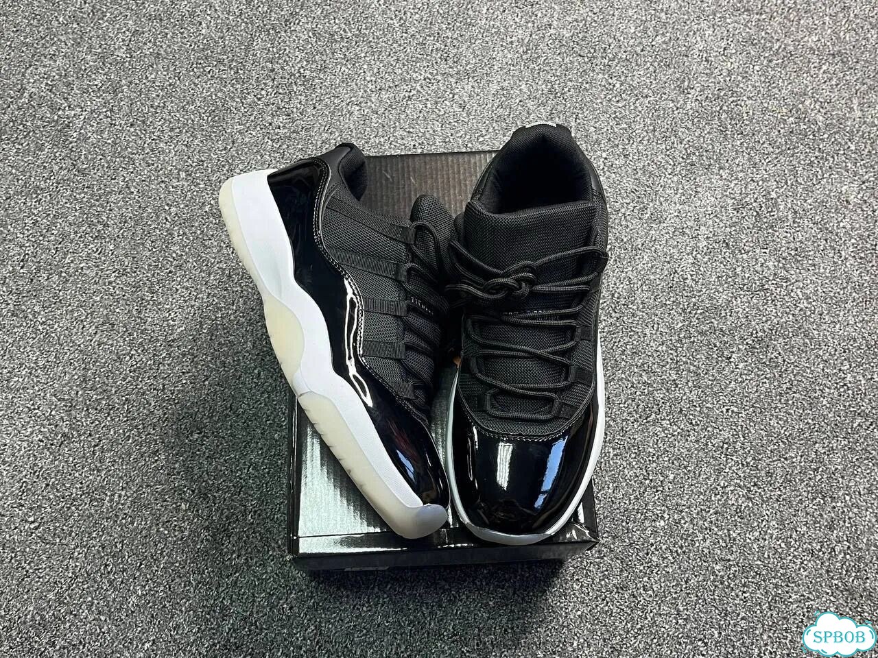 Кроссовки Nike Air Jordan 11 фото 9