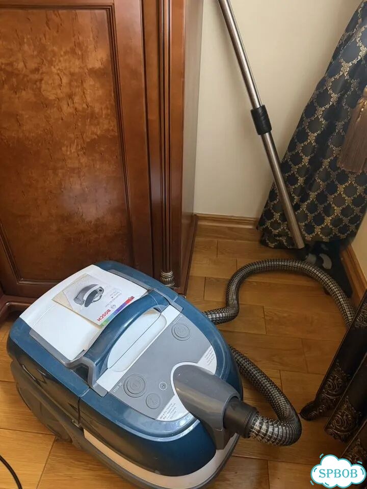 Пылесос Bosh Serie 4 AquaWashandClean фото 3