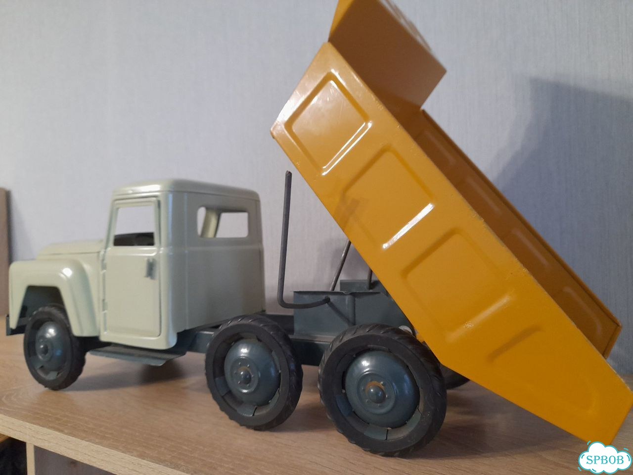 Игрушка СССР Уралец 2х осевой фото 1
