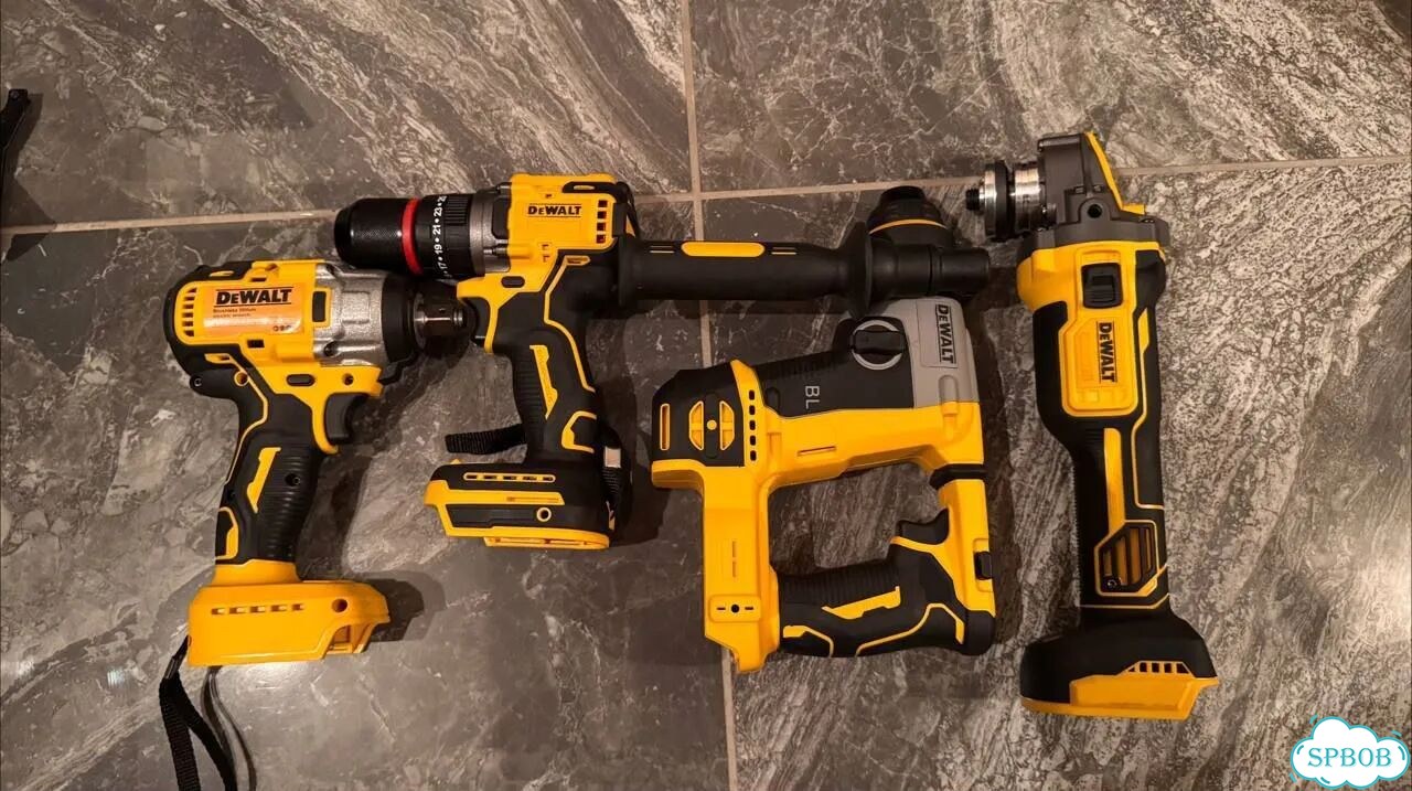 Набор инструментов DeWalt 4в1 фото 1