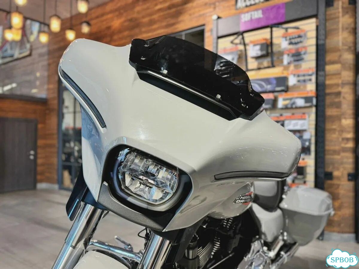 Harley-Davidson Street Glide, 2024 фото 10