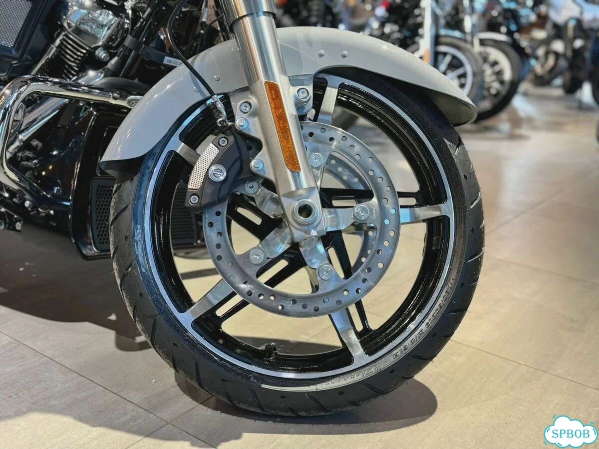 Harley-Davidson Street Glide, 2024 фото 2