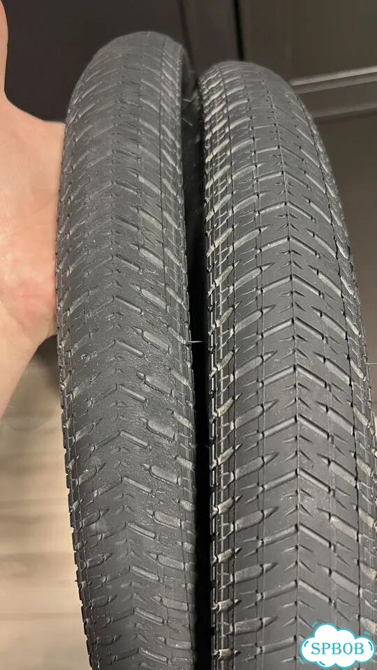 Покрышки Maxxis 26x2.125 DTH кевлар фото 3
