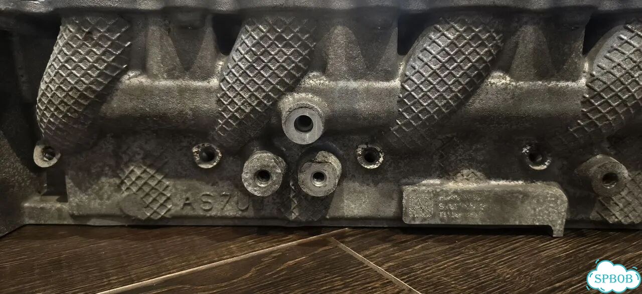 Головка блока цилиндров ГБЦ Volvo D4/D5 фото 3
