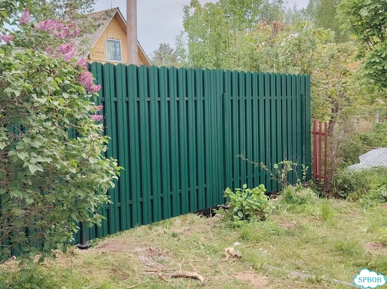 Забор под ключ из евроштакетника фото 1