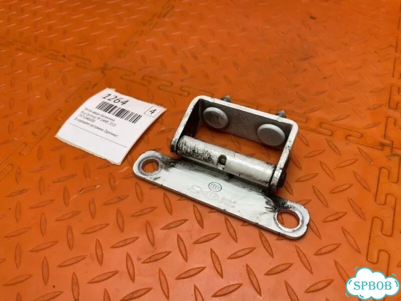 Петля двери багажника Kia Carnival YP D4HB 2018 фото 1