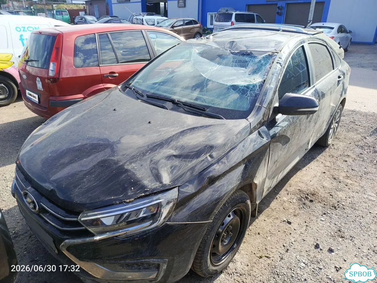 ВАЗ (LADA) Vesta 1.6 MT, 2024, битый, 53 500 км фото 1
