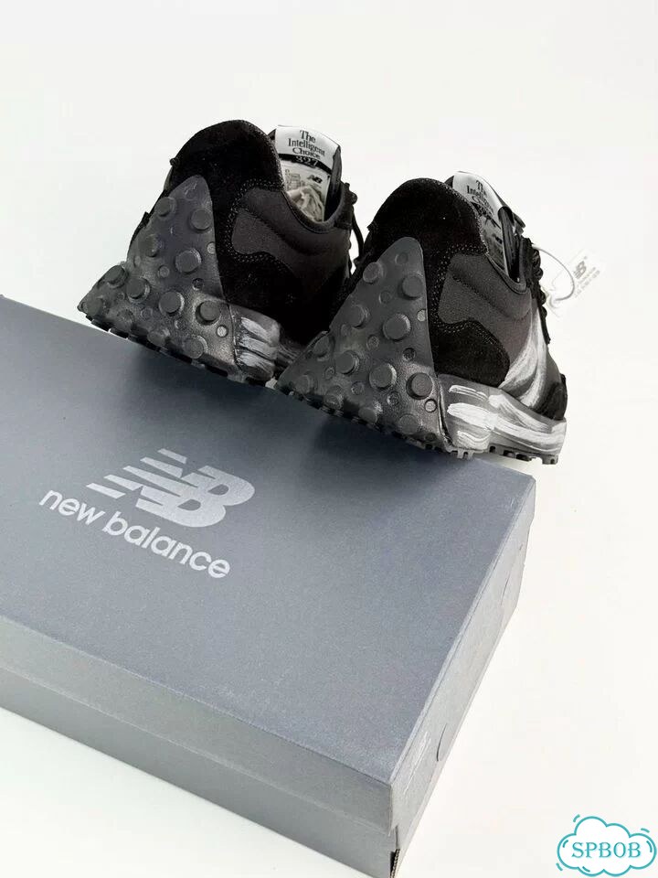 New Balance 327 Black White фото 3