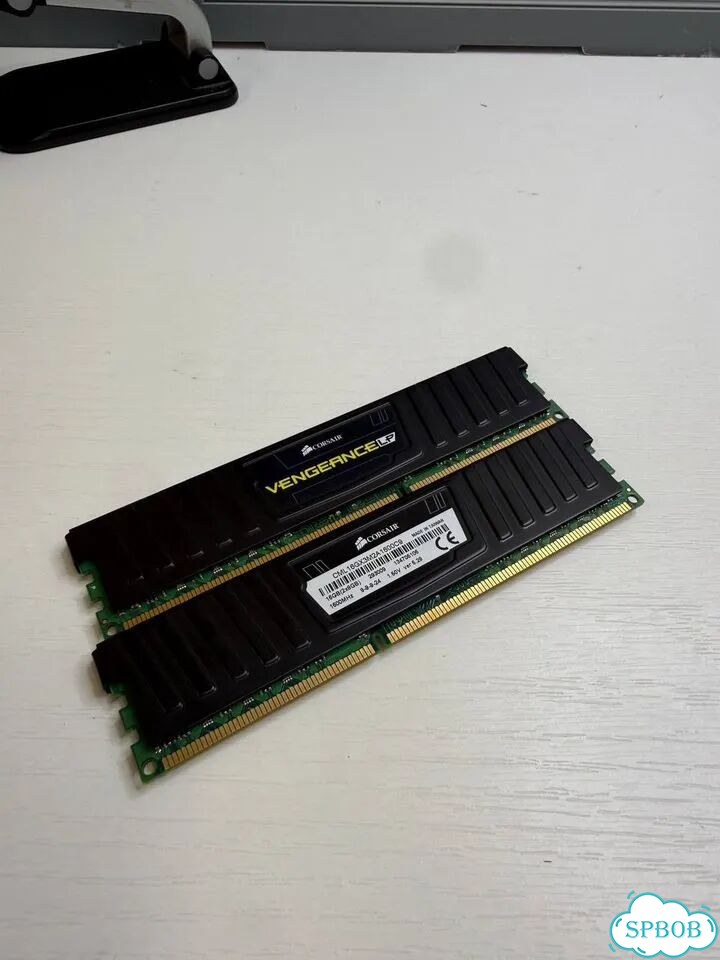 Оперативная память DDR3 16Gb Corsair 1800mhz фото 1