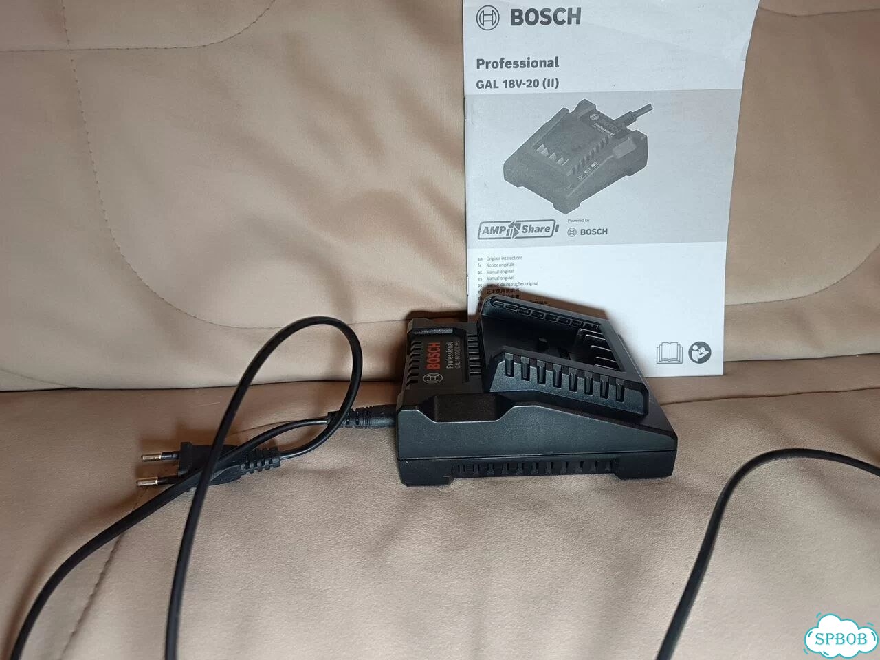 Зарядное устройство Bosch GAL 18V-20(II) фото 2