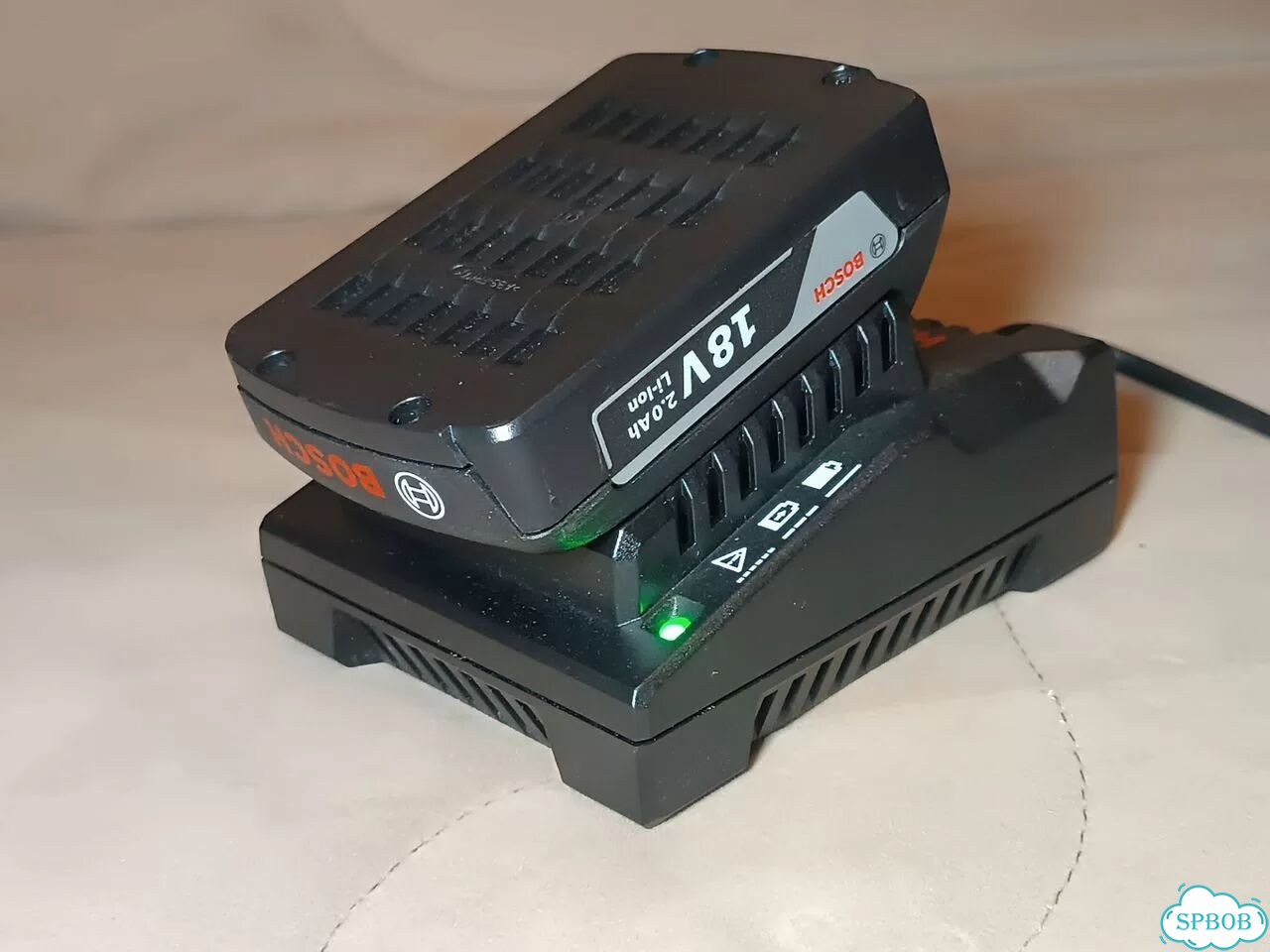 Зарядное устройство Bosch GAL 18V-20(II) фото 4