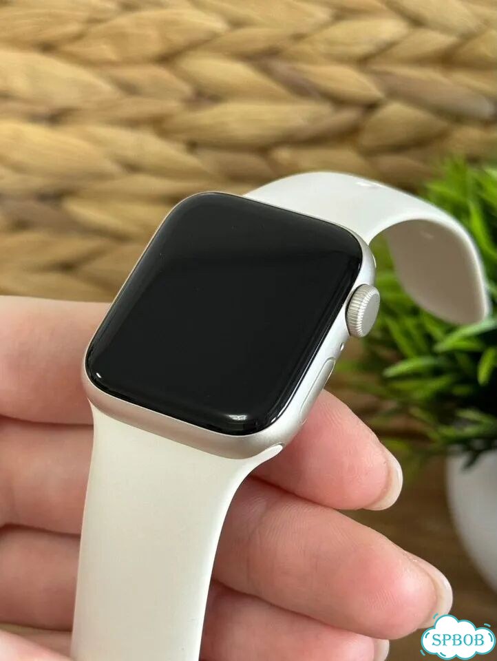 Apple Watch SE 2 (2024) 40 mm Starlight S/M фото 1