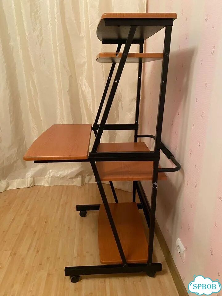 Компьютерный стол фото 1