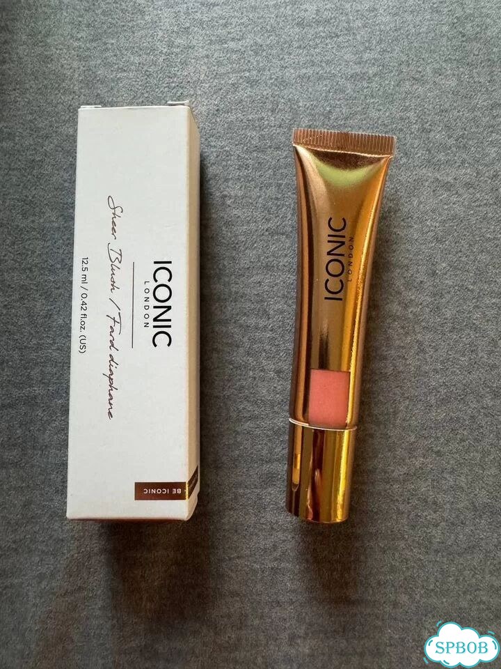 Жидкие румяна iconic London Blush Cheeky Coral фото 9